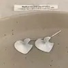 Pendientes de Corazón Exquisitos de Lujo Ligero con Diseño Único y Sensación de Alta Gama, Adecuados para el Viaje Diario y Accesorios de Oreja Simples Versátiles