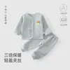 Ropa de bebé otoño e invierno Clase A conjunto cálido de tres capas separado top y pantalones para recién nacido ropa de bebé de otoño