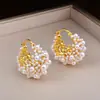Brincos de temperamento retrô de alta qualidade brincos de pérola transfronteiriços femininos doce nicho luxo leve brincos banhados a ouro 18K atacado