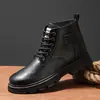Sapatos masculinos transfronteiriços para outono e inverno, botas de algodão com forro de fleece, superfície de couro, antiderrapantes, botas curtas quentes, sapatos casuais masculinos com cadarço, mesmo estilo das sapatilhas de camada única