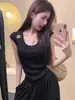 Estilo Deseo Puro Chica Atractiva Suéter de Punto con Cuello en U para Mujer Verano 2026 Nuevo Diseño Ajustado Top Corto sin Mangas
