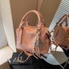Bolsa Pequena Exclusiva Externa Feminina Nova Moda Primavera e Verão 2025 Bolsa Transversal Feminina Portátil Bolsa Boston Almofada
