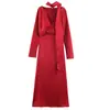 Roupas Europeias e Americanas Femininas Transfronteiriças, Moda e Elegante de Venda Quente no Aliexpress, Lenço com Textura de Cetim de Seda, Vestido de Corte Justo