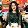 Camiseta de malla de manga larga con estampado retro para comercio exterior transfronterizo para mujer, cuello redondo, corte ajustado, top de moda para señoras de mediana edad