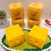 Pelota artesanal de queso simulado creativa, juguete estéticamente agradable para aliviar el estrés, rebote lento, sonido y tacto crujientes
