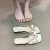 Sandálias rasteirinhas estilo francês, modelo novo verão 2026, perfeitas com saias, estilo fada, design de borboleta, confortáveis
