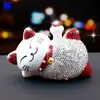 Adornos para Coche de Gato de la Suerte Cuidadosamente Seleccionados, Lindo Gato de la Suerte a la Moda Incrustado con Diamantes, Adorno de Gato de la Suerte Intermitente Alimentado por Energía Solar