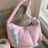 Minimalista de estilo coreano, gran capacidad, acolchado, moderno, nueva colección otoño/invierno para mujer: un bolso tote simple, versátil y elegante