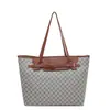 Bolso tote de diseño moderno y único para mujer, nueva colección de verano 2026, bolso de hombro de gran capacidad, bolso casual para el antebrazo