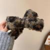 Pinza de pelo de leopardo de felpa con lazo para moño alto para mujer, pinza elegante para el cabello de otoño e invierno
