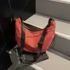 Bolsa casual tipo dumpling de tela Oxford de gran capacidad para mujer, nuevo estilo 2026, moderna y popular, bolso de hombro ligero, bolso cruzado deportivo