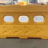 Barreras de agua de plástico, barreras rellenas de agua moldeadas por soplado para aislamiento de construcción, ingeniería municipal, barandillas de nuevo material, venta directa del fabricante, anticaída