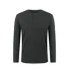 Nova Camisa Henley Masculina de Manga Longa com Meio Botão, Estilo High-End Light Luxury, Outono e Inverno, Base Top Tendência