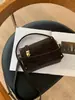 Bolsa Quadrada Pequena em Formato de Caixa para Mulheres, Novo Modelo 2026 Bolsa de Mão, Sensação Vintage de Luxo Leve de Alta Qualidade, Bolsa de Ombro Único Transversal, Bolsa Pequena para o Dia a Dia