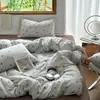 Conjunto de cuatro piezas de algodón tejido floral fresco y delicado, suave y acogedor para dormir sin nada, funda de edredón, sábana, juego de ropa de cama de tres piezas para dormitorio de estudiante
