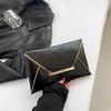 Bolso tipo sobre personalizado de estilo europeo y americano, moderno y nuevo, informal, de primavera 2024, bolso de mujer sencillo de estilo occidental a la moda