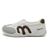 Zapatos para mujer K1529, zapatillas blancas estilo alemán súper cómodas, nuevo modelo de otoño 2026, suela plana, antideslizantes, de corte bajo, aptas para mujeres embarazadas, estilo Forrest Gump