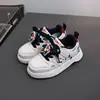 Tenis Infantiles, Zapatos Deportivos para Niños, Nuevos Zapatos Blancos Estilo Coreano Primavera 2026, Zapatos Infantiles Ligeros y Versátiles Venta al por Mayor 5442