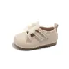 Zapatos para caminar para bebé 2026 Primavera y Otoño estilo nuevo zapatos de princesa de cuero suave zapatos de suela blanda con lazo zapatos para caminar para niña bebé