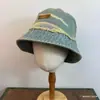 Sombrero de Pescador Lavado Industrialmente con Flecos, Estilo Tie-Dye Desgastado, Sombrero de Cubo Casual Versátil con Etiqueta Pequeña de Cuero