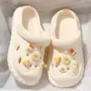 En stock Sandalias de Malla con Fondo de Liberación Rápida para Mujer Zapatos de Montón Mujer Nuevo Verano Mierda Playa 2024 Agujero Grueso