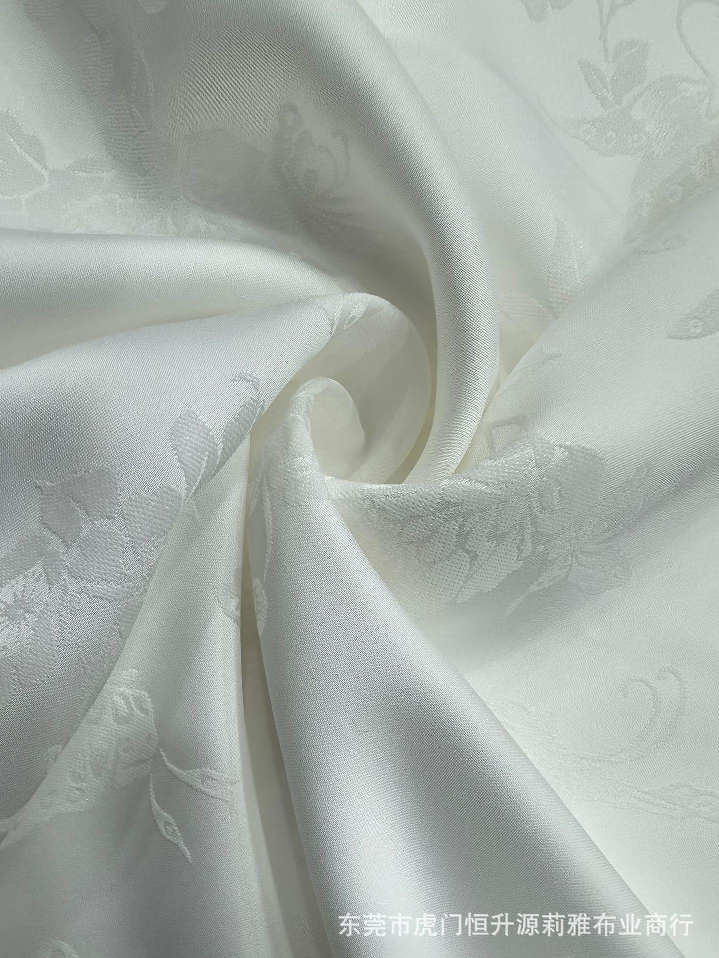 新款钻石丝提花面料 亮丝蝴蝶提花布 潮流国风旗袍连