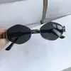 Gafas de Sol Ovaladas con Marco de Metal del Arco del Triunfo de Marca Cruzada para Mujer, Gafas de Sol Pequeñas de Gama Alta para Chicas Atrevidas, Protección UV