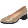 Sapatos de Couro Brilhante Estilo Francês para Noite Sapatos Delicados com Salto Médio e Saia Flats Cor Nude 2024 Novo Primavera e Verão Bico Quadrado Sapatos Pequenos de Couro