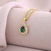Collar con Colgante de Esmeralda Popular Transfronterizo para Mujer Niñas Lujo Nicho Accesible de Alta Gama Cadena Clavícula Gargantilla