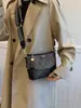 Bolso de Moda Lingge con Correa Ancha para el Hombro 2024 Nuevo Otoño e Invierno Bolso Balde Vintage Bolso de Hombro Bolso Cruzado Bolso Casual