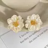 Aretes de Flor de Perla Coreanos para Mujer, Aretes de Lujo Ligero y de Alta Gama, Estilo Nuevo, Moda de Nicho, Aretes Versátiles al por Mayor