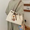 Bolso tote grande de moda y casual con patrón tejido para mujer, estilo nuevo, color liso, gran capacidad, adecuado para el uso diario y para ir al trabajo.