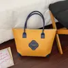 Bolsa Transfronteriza de Gran Capacidad para Mujer Verano 2026 Nuevo Versátil Moda Hombro Tendencia Viajero Retro Casual Bolso Tote