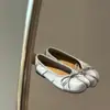 Zapatos Planos Mary Jane Estilo Francés Lunares de Satén Boca Baja para Mujer 2026 Nuevos Zapatos Planos Ballet Punta Dividida con Lazo