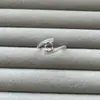 Anillo Clásico con Montura de 4 Garras Base Puntiaguda de 6.2mm Diamante Ss29, Nuevo Artículo Popular de Nicho de Lujo con un Toque de Alta Gama
