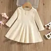 Ins-style Primavera e Outono Roupas Femininas Transfronteiriças Gola Redonda Fivela Aberta Simples Casual Confortável Pit Vestido de Manga Longa