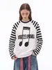 Camiseta Listrada Patchwork Manga Longa Estilo Retrô Americano para Homens e Mulheres Outono Tendência Marca Solta Casal Manga Raglan Versátil Top