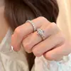 Anel Coroa Vintage com Diamante de Zircônia para Mulheres, Design Aberto Ajustável, Nicho de Luxo Leve Versátil Joia Nova 2025