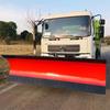 Camioneta pickup Chengde equipada con cargador de pala quitanieves delantera, placa quitanieves con evitación de obstáculos modificada