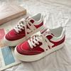 Novos Tênis de Lona com Solado Grosso para Mulheres Primavera e Outono 2026, Design de Nicho, Tênis Estilo Retro Hong Kong, Sapatos Brancos Casuais para Estudantes