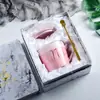 Amazon se especializa en Tazas Cerámicas Nórdicas con Patrones de Mármol y Cucharas, Vasos de Agua, Tazas de Café y Cajas de Regalo que se Pueden Personalizar