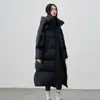 Chaqueta de plumón Pinghu 90% plumón de pato, nuevo estilo otoño e invierno 2026, elegante cuello alto, con capucha, holgada, adelgazante, abrigo largo para mujer