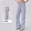 Calça esportiva casual feminina, calça de paraquedista fashion para atividades ao ar livre, cintura elástica com cordão, perna reta solta, bolso cargo grande com patch, calça de perna larga