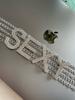 Collar de cadena de clavícula estilo hip hop punk con símbolo de dólar plateado y chapado en oro con letras exageradas de estilo europeo y americano