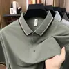 Camiseta de Manga Corta de Moda para Hombre, Nuevo Estilo Verano 2026, Estilo Papá, Cuello Campana, Rayas, Corte Holgado, Camiseta Básica