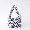 Bolso peludo de Otoño e Invierno, Bolso de mujer con estampado de leopardo retro, Bolso de hombro moderno callejero, Bolso cruzado de gran capacidad, Bolso de felpa, Versátil
