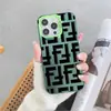 La funda para teléfono Apple 15 de estilo lujo ligero más vendida de Amazon, adecuada para iPhone 17 Pro, cubierta protectora de moda con monograma doble F