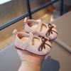 Sapatos de Princesa de Sola Macia com Laço para Bebê Menina 2024 Verão Novos Sapatos de Couro Pequenos Respiráveis para Meninas Sapatos Infantis Fofos