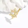 2025 Nuevo Clip para Oreja de Copo de Nieve Femenino Exquisito Circonita Joyería de Lujo Ligero Moda de Nicho Diseño Pendientes para el Viaje Diario