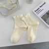 Calcetines de encaje blanco para mujer, calcetines cortos de primavera y verano, de algodón fino, de malla hueca, transpirables, absorbentes del sudor, de color sólido, calcetines cortos de tubo al por mayor